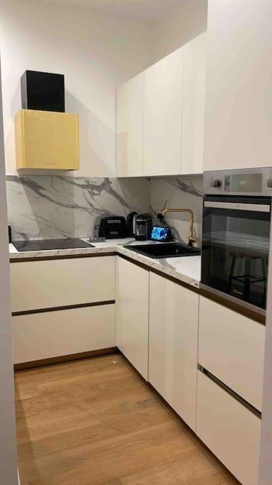 Luxury Modern Apartment ミラノ エクステリア 写真